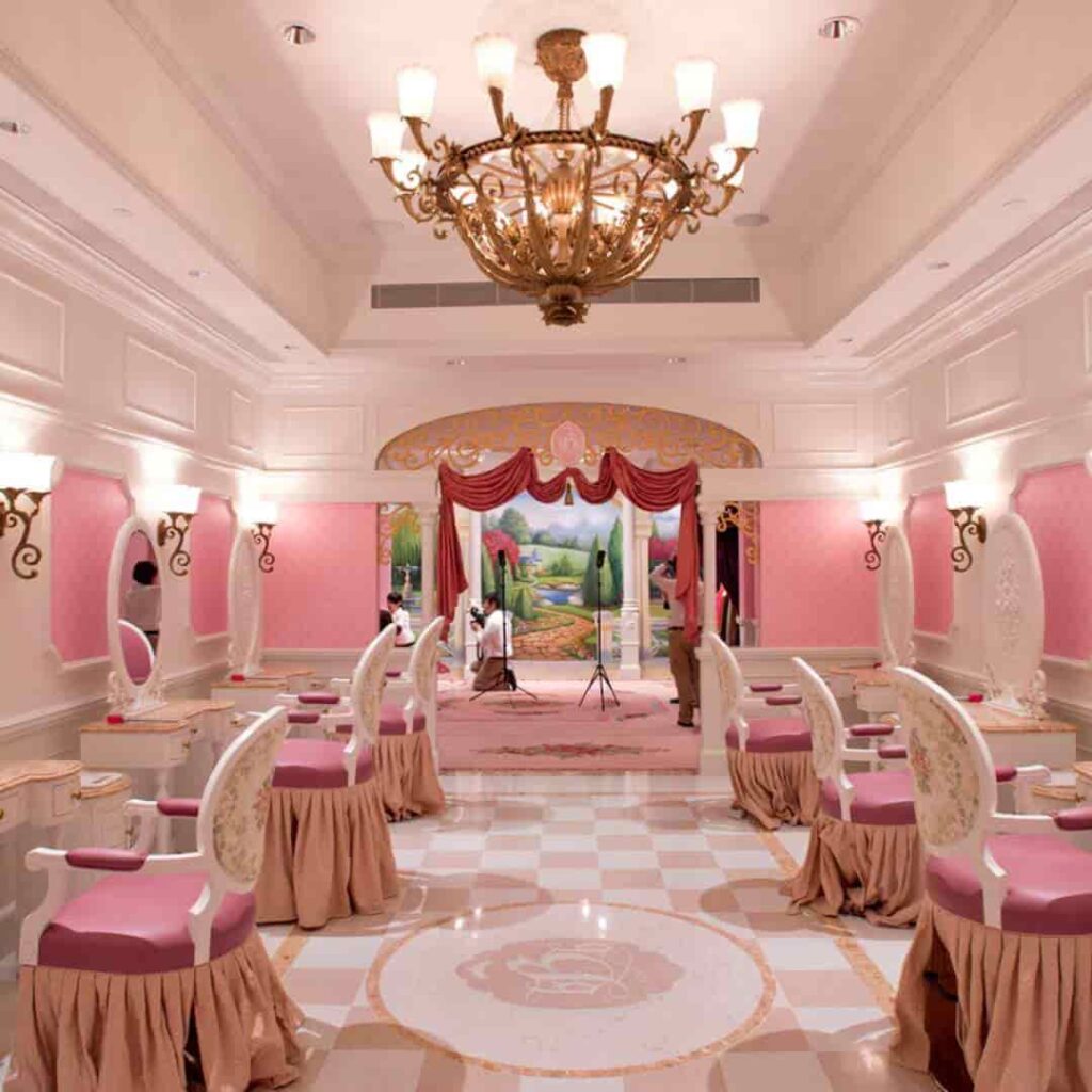 hong-kong-disneyland-hotel-bibbidi-bobbidi-boutique-reservation-min