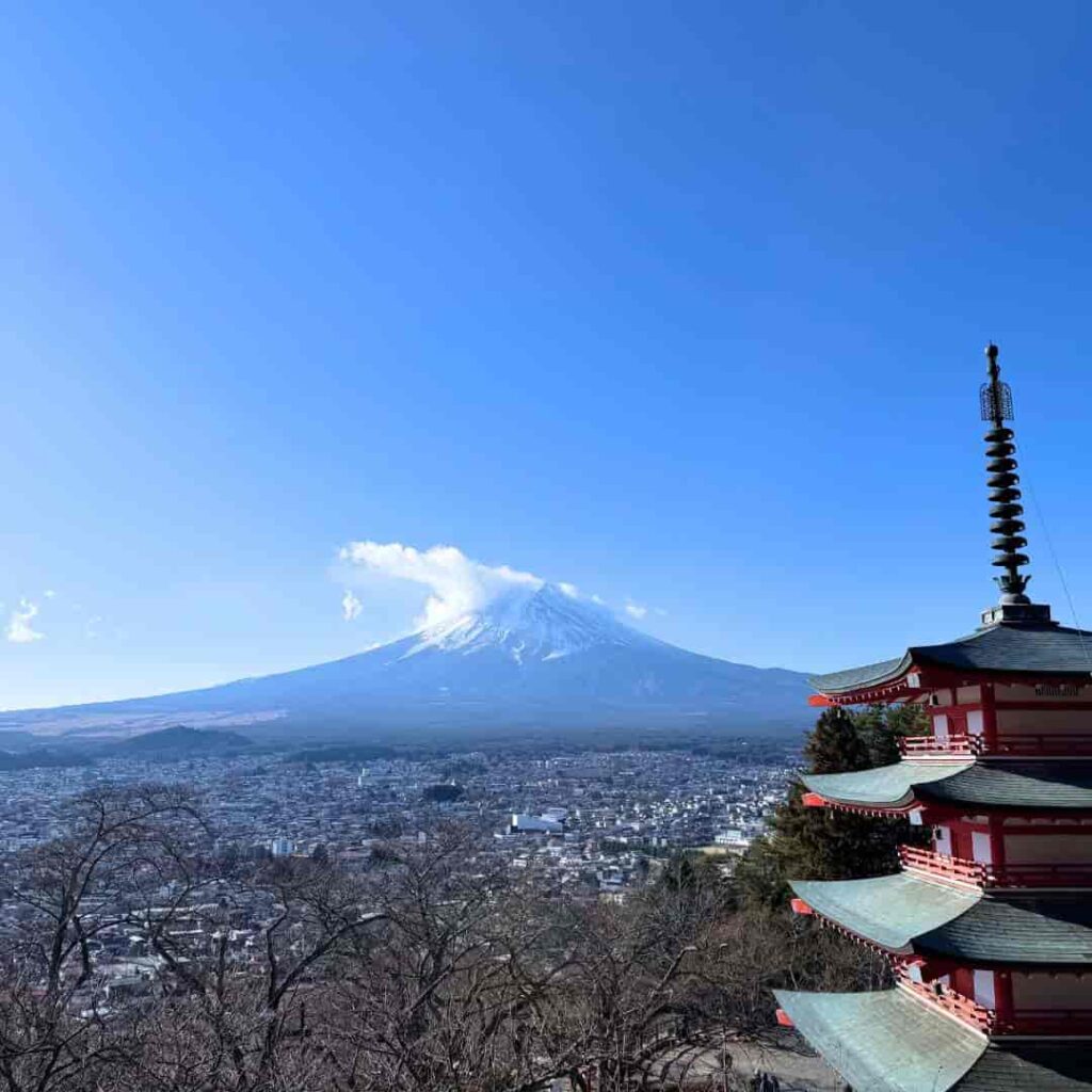 japan-mt-fuji-tour-arakurayama-sengen-park