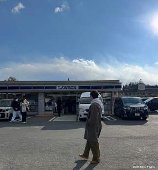 Lawson stop during a Mt. Fuji day tour from Tokyo